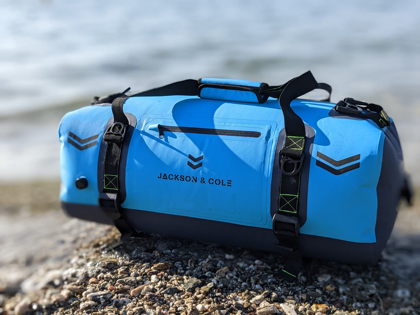 Aonyx duffel in water
