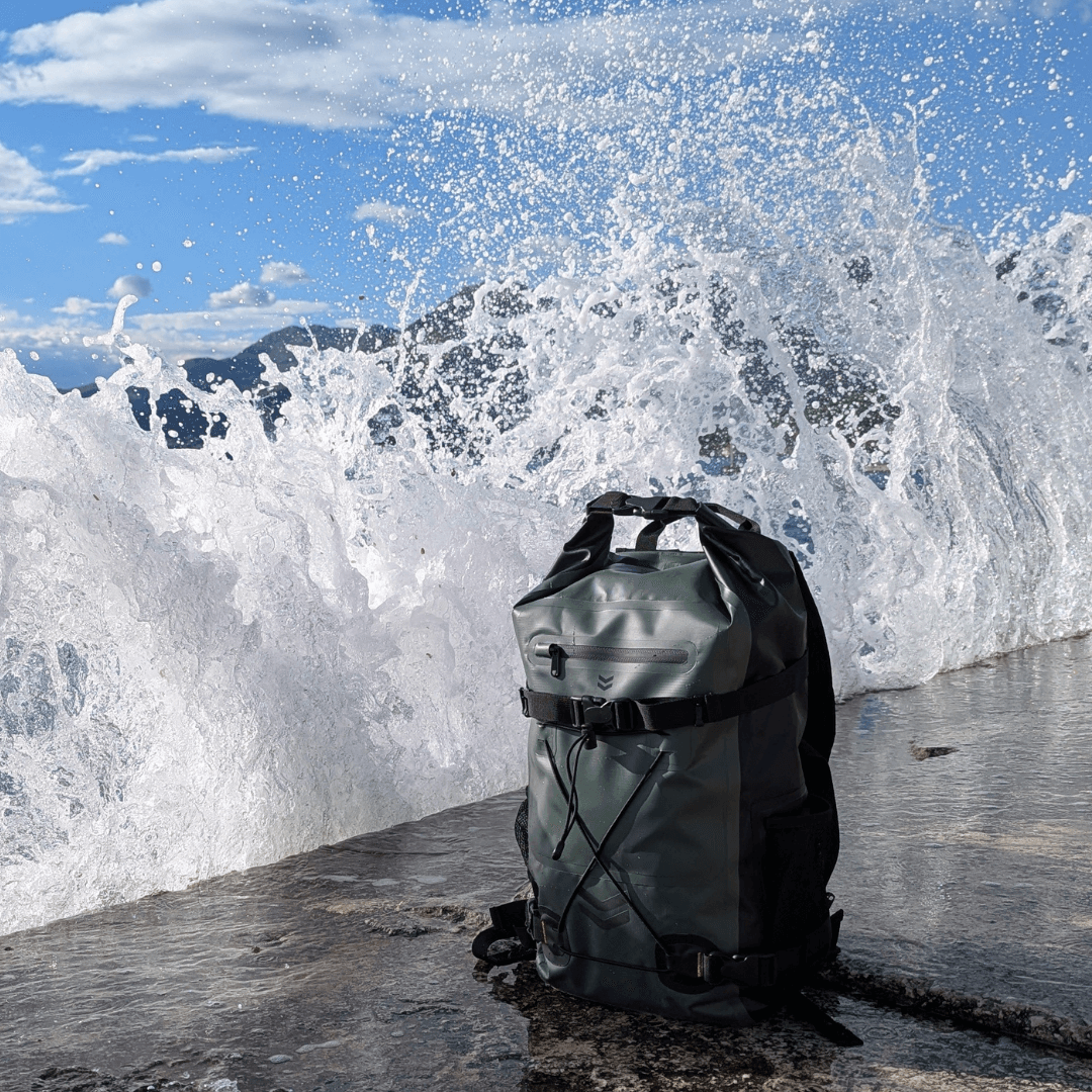 Aonyx 25 Waterproof Backpack